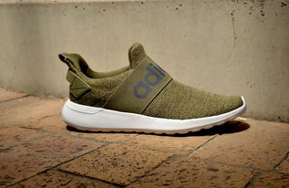 (秋冬款跑鞋推荐)秋冬跑鞋推荐学生党：时尚舒适的跑鞋选择指南