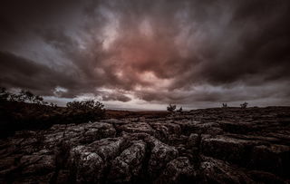 西楚霸王项羽的历史传奇:从崛起到覆灭,一个不容忽视的中国古代英雄形象 西楚霸王项羽的历史传奇:从崛起到覆灭,一个不容忽视的中国古代英雄形象